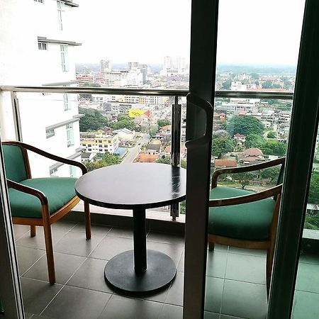 Nf Suites D'Perdana Condo 코타바하루 외부 사진